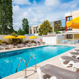 Ibis Styles Cap 3000 Aeroport Hotel